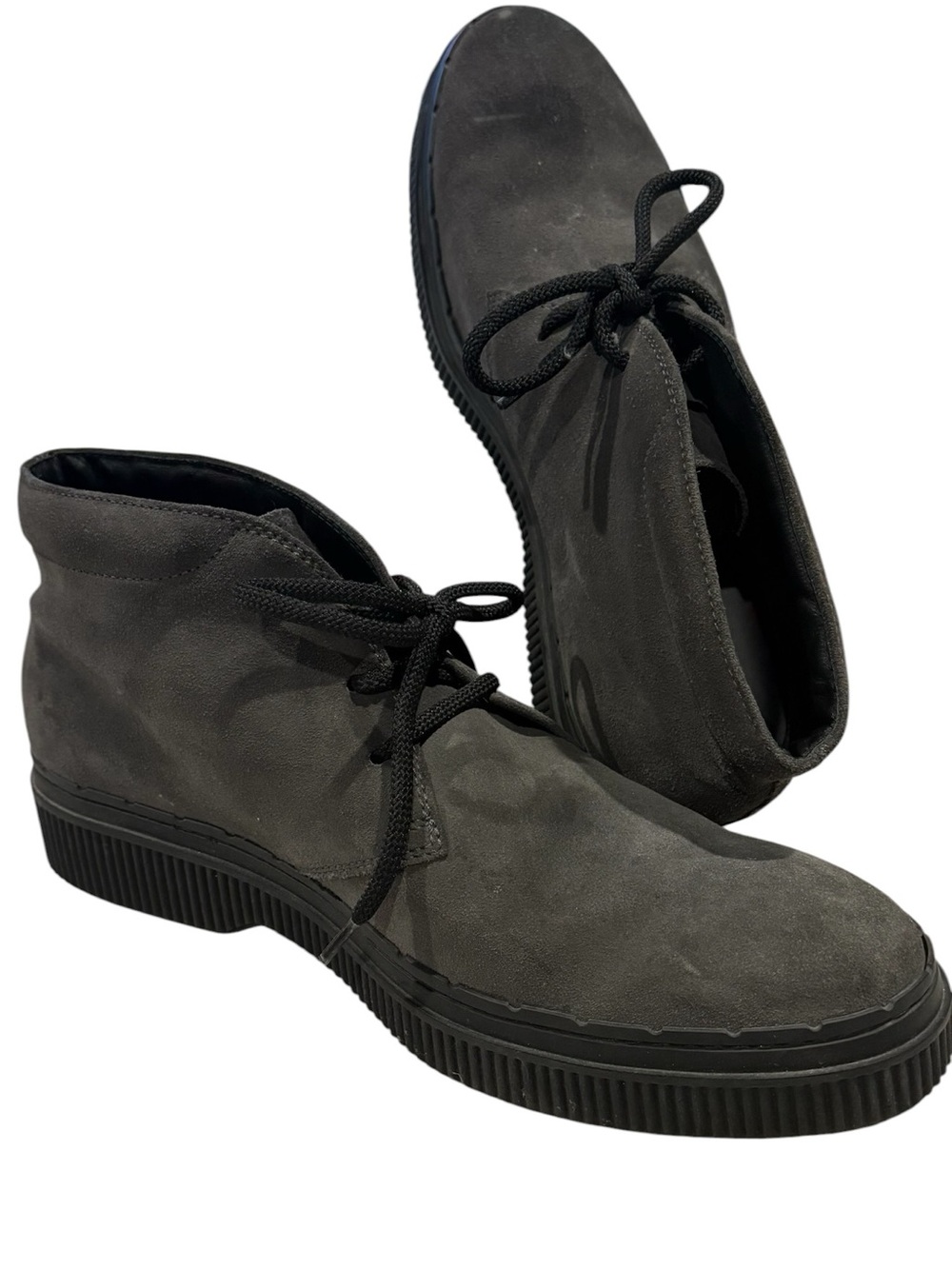 Tod's Men's Suede Lace up Ankle Boots. Chukka style. shoes. Dark Gray. Size 10.5